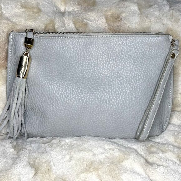 Shiraleah Chicago Women Textured Wristlet Clutch Wallet Tan Gold Zip Tassle New - Picture 1 of 3